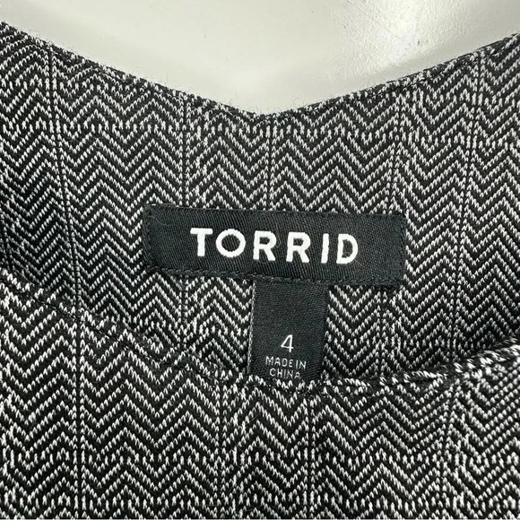 Torrid Grey Chevron Ponte Peplum Tank Size 4X - Picture 6 of 8